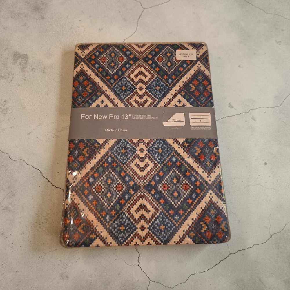 MacBook Pro 13" Hard Shell Case‎ Aztec Woven Texture A1706 A1708 A2338